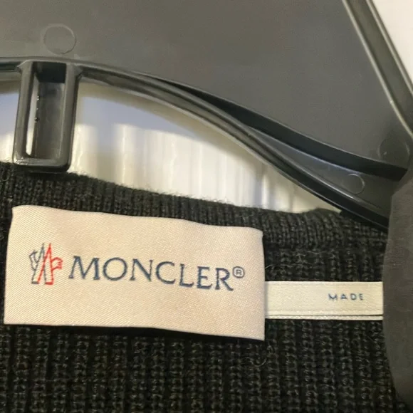 Moncler Maglione Tricot Cardigan Hooded Jacket - Picture 2 of 8